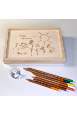 Gravírozott fa díszdoboz virágos-napos grafikával Midi Táblácskához