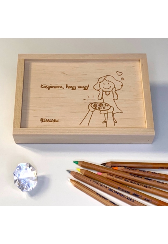 Gravírozott fa díszdoboz női alak grafikával Tenyérnyi Táblácskához